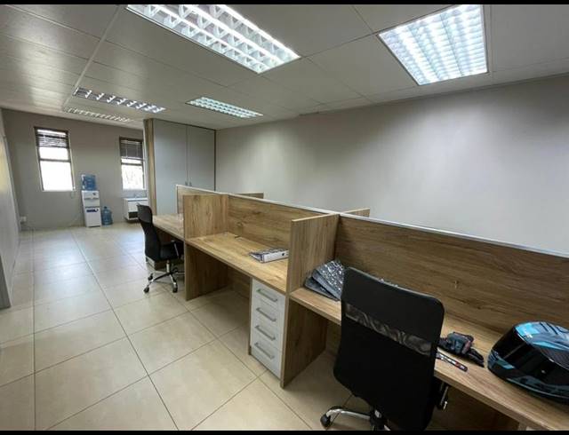 BUSINESS PROPERTY TO RENT IN MIDSTREAM ESTATE